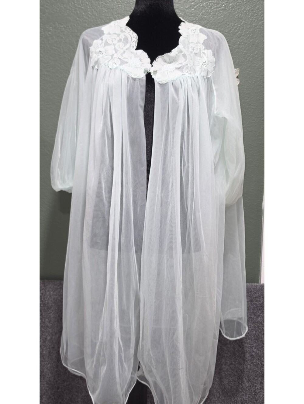 VS35. Vintage 70s Vanity Fair sheer blue nylon lace peignoir robe size small USA